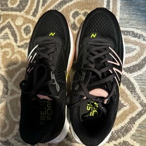New balance women’s size 11, 880